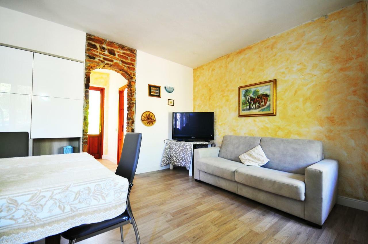 Residenza I Melograni Vila Porto Ottiolu Exterior foto
