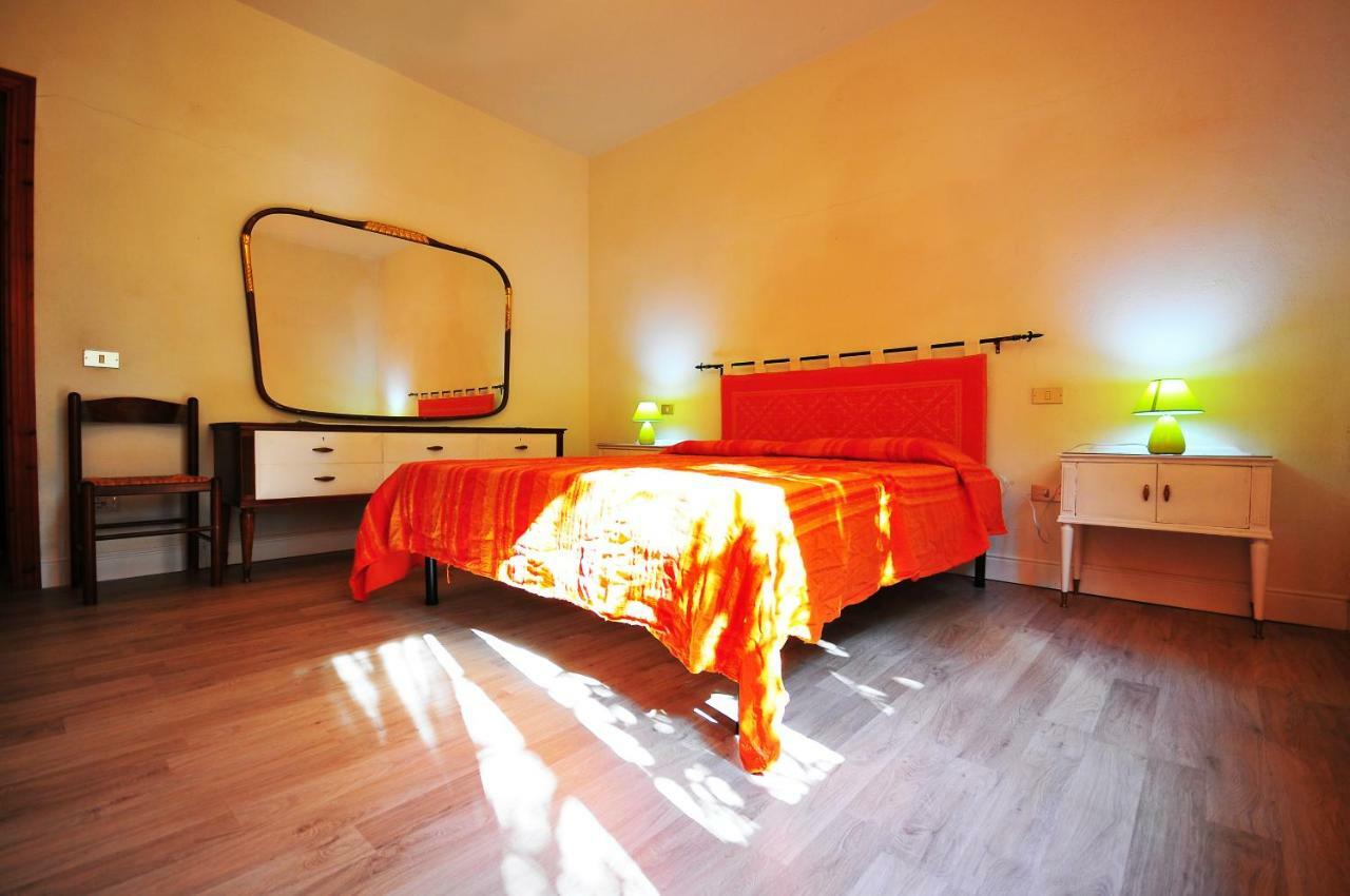 Residenza I Melograni Vila Porto Ottiolu Exterior foto